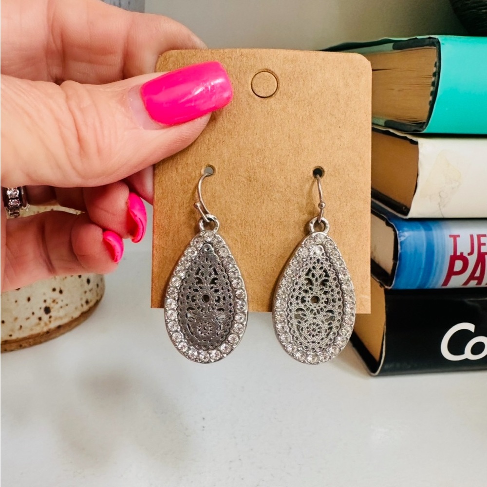 Sparkling Silver Teardrop Earrings